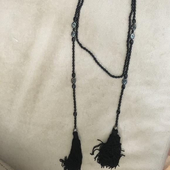LONG Black Necklace with BEAUTIFUL Tassles - Picture 1 of 2